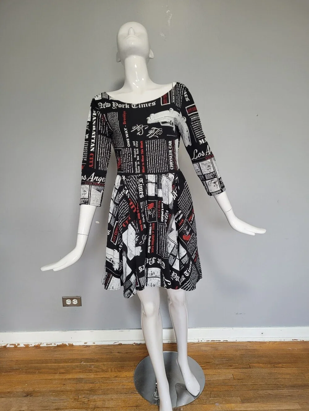 By o La La Vintage-Inspired Newspaper Print Fit & Flare Dress, VGUC, Size M - Picture 2 of 10